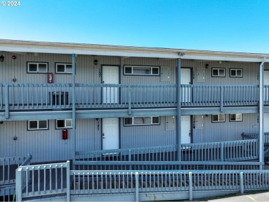 Charming oceanfront studio at The Tides By the Sea! Unit is on Seaside Golf Course in Oregon - for sale on GolfHomes.com, golf home, golf lot