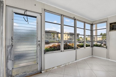 Beautifullly remodeled 1 bedroom in resort style Kings Point-new on Kings Point Golf -Flanders Way in Florida - for sale on GolfHomes.com, golf home, golf lot