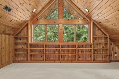 This beautifully maintained golf course home offers sweeping on Reynolds Lake Oconee - The Landing in Georgia - for sale on GolfHomes.com, golf home, golf lot