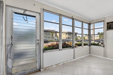 Beautifullly remodeled 1 bedroom in resort style Kings Point-new on Kings Point Golf -Flanders Way in Florida - for sale on GolfHomes.com, golf home, golf lot