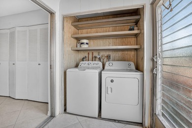 Beautifullly remodeled 1 bedroom in resort style Kings Point-new on Kings Point Golf -Flanders Way in Florida - for sale on GolfHomes.com, golf home, golf lot