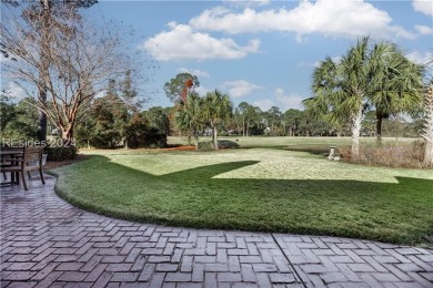 Pristine 3-bed + den/4th-bed, 2.5 bath home with lots of windows on Oyster Reef Golf Course in South Carolina - for sale on GolfHomes.com, golf home, golf lot