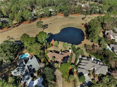 Pristine 3-bed + den/4th-bed, 2.5 bath home with lots of windows on Oyster Reef Golf Course in South Carolina - for sale on GolfHomes.com, golf home, golf lot