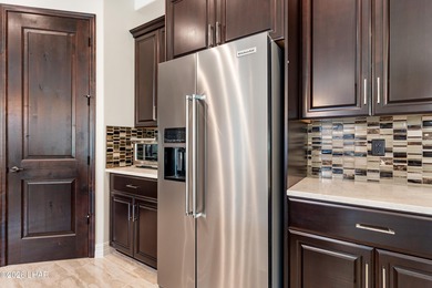 Beautiful RV Garage Home Near the Golf Course! This like-new on London Bridge Golf Course in Arizona - for sale on GolfHomes.com, golf home, golf lot