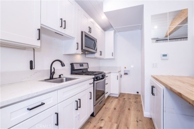 Are you looking to DOWNSIZE TO A SINGLE STORY home? This home is on Vista Valencia Golf Course in California - for sale on GolfHomes.com, golf home, golf lot