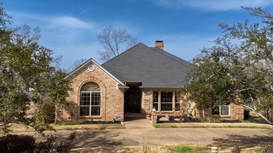 Welcome to Hollytree living in this 4BR 3BA estate spanning on Hollytree Country Club in Texas - for sale on GolfHomes.com, golf home, golf lot