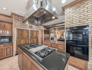 Welcome to Hollytree living in this 4BR 3BA estate spanning on Hollytree Country Club in Texas - for sale on GolfHomes.com, golf home, golf lot