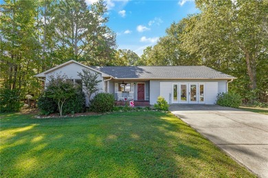Don't miss your opportunity to own a well maintained home in the on The Trail At Chickasaw Pointe in South Carolina - for sale on GolfHomes.com, golf home, golf lot
