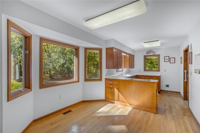 Don't miss your opportunity to own a well maintained home in the on The Trail At Chickasaw Pointe in South Carolina - for sale on GolfHomes.com, golf home, golf lot