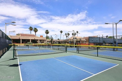 Welcome home to the all-inclusive Sun Lakes Community! This 2300 on Palo Verde Golf and Country Club in Arizona - for sale on GolfHomes.com, golf home, golf lot