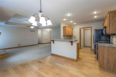 Meticulously maintained and move in ready! True ranch with 3 on Drumm Farm Golf Course in Missouri - for sale on GolfHomes.com, golf home, golf lot