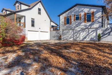 This beautifully remodeled 2,885 sq. ft. custom home offers on Gene Pray Memorial Golf Course in Missouri - for sale on GolfHomes.com, golf home, golf lot