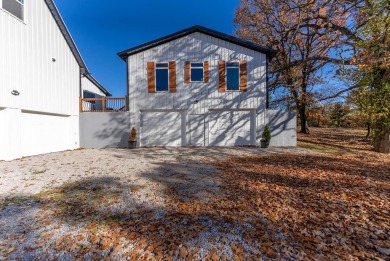 This beautifully remodeled 2,885 sq. ft. custom home offers on Gene Pray Memorial Golf Course in Missouri - for sale on GolfHomes.com, golf home, golf lot