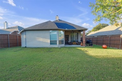 Beautiful move in ready home. With an open floor plan owner on Woodbridge Golf Club in Texas - for sale on GolfHomes.com, golf home, golf lot