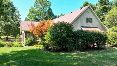 If you want to live in Eagles Nest overlooking the golf course on Eagles Nest Country Club in Kentucky - for sale on GolfHomes.com, golf home, golf lot