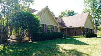 If you want to live in Eagles Nest overlooking the golf course on Eagles Nest Country Club in Kentucky - for sale on GolfHomes.com, golf home, golf lot