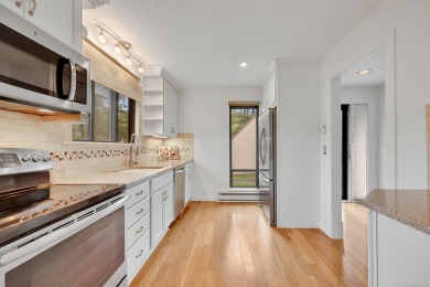 Beautifully updated end-unit townhouse in desirable Farmington on Farmington Woods Country Club in Connecticut - for sale on GolfHomes.com, golf home, golf lot