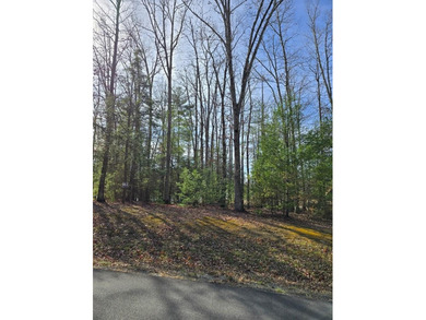 Welcome to lakeside living in Glade Springs. This .32-acre lot on Glade Springs Resort Golf Course in West Virginia - for sale on GolfHomes.com, golf home, golf lot