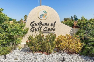 Under $300k for a pool home with double lot that is fenced...yes on Duffys Golf Center in Florida - for sale on GolfHomes.com, golf home, golf lot