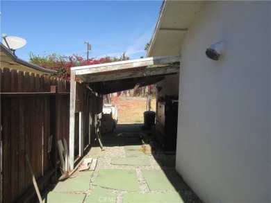 Good Location - Large 3 Bedroom, 2 Bath, 1302 Sq Ft and a Large on Palm Desert Country Club in California - for sale on GolfHomes.com, golf home, golf lot