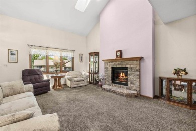 This stunning 4-bedroom, 2-story home is perfectly located just on High Cliff Golf Course in Wisconsin - for sale on GolfHomes.com, golf home, golf lot