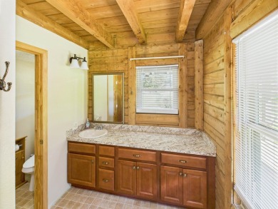 Charming 2-bedroom, 2-bathroom home with a spacious loft on Idylwild Golf Club in Texas - for sale on GolfHomes.com, golf home, golf lot