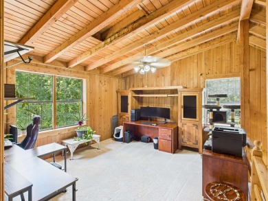 Charming 2-bedroom, 2-bathroom home with a spacious loft on Idylwild Golf Club in Texas - for sale on GolfHomes.com, golf home, golf lot