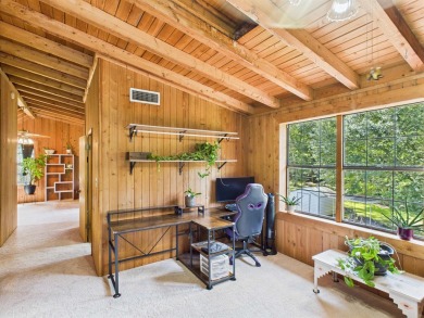 Charming 2-bedroom, 2-bathroom home with a spacious loft on Idylwild Golf Club in Texas - for sale on GolfHomes.com, golf home, golf lot