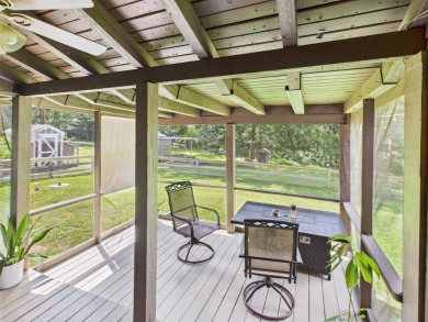 Charming 2-bedroom, 2-bathroom home with a spacious loft on Idylwild Golf Club in Texas - for sale on GolfHomes.com, golf home, golf lot