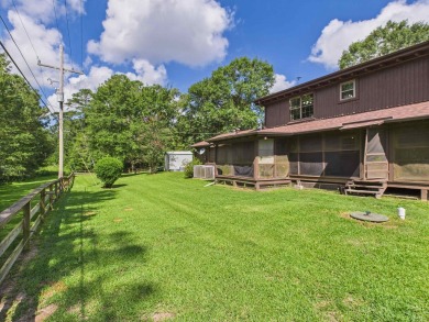 Charming 2-bedroom, 2-bathroom home with a spacious loft on Idylwild Golf Club in Texas - for sale on GolfHomes.com, golf home, golf lot