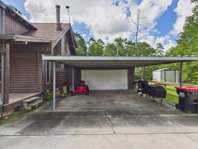 Charming 2-bedroom, 2-bathroom home with a spacious loft on Idylwild Golf Club in Texas - for sale on GolfHomes.com, golf home, golf lot