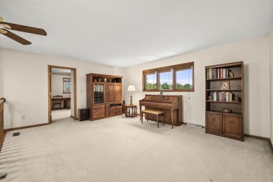 This stunning 4-bedroom, 2-story home is perfectly located just on High Cliff Golf Course in Wisconsin - for sale on GolfHomes.com, golf home, golf lot