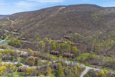 Welcome to Your Year-Round Retreat in Great Gorge! This updated on Minerals Golf Club in New Jersey - for sale on GolfHomes.com, golf home, golf lot