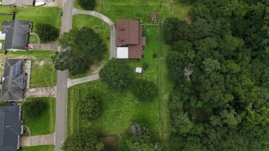Charming 2-bedroom, 2-bathroom home with a spacious loft on Idylwild Golf Club in Texas - for sale on GolfHomes.com, golf home, golf lot