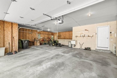 This stunning 4-bedroom, 2-story home is perfectly located just on High Cliff Golf Course in Wisconsin - for sale on GolfHomes.com, golf home, golf lot