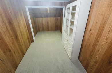 Newly remodeled condo on Paradise Valley Golf Course. New paint on Paradise Valley Athletic Club in Arkansas - for sale on GolfHomes.com, golf home, golf lot