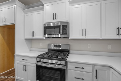 Holiday Special! Choose either a FREE golf cart or a Move-In on Carolina Colours Golf Club in North Carolina - for sale on GolfHomes.com, golf home, golf lot