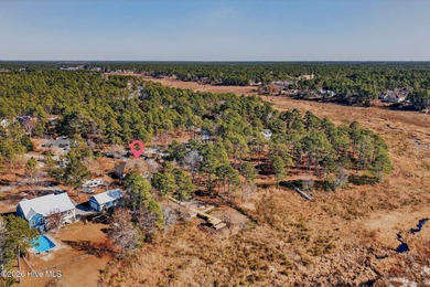 Welcome to this spacious 3-bedroom, 2-bath single-family home on The Lakes Country Club in North Carolina - for sale on GolfHomes.com, golf home, golf lot