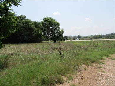 This property has potential for commercial or residential on Carroll County Golf Course in Arkansas - for sale on GolfHomes.com, golf home, golf lot