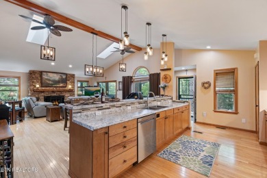 STUNNING MOUNTAIN RETREAT WITH BREATHTAKING VIEWS, PRIVACY & on Laurel Valley Golf Course in Tennessee - for sale on GolfHomes.com, golf home, golf lot