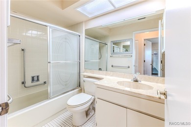 This beautifully maintained 2-bedroom, 2-bathroom, 2-car garage on Timber Pines Golf Course in Florida - for sale on GolfHomes.com, golf home, golf lot