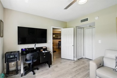 This 1st floor unit has a perfect blend of Comfort and on Oaks Country Club in Florida - for sale on GolfHomes.com, golf home, golf lot
