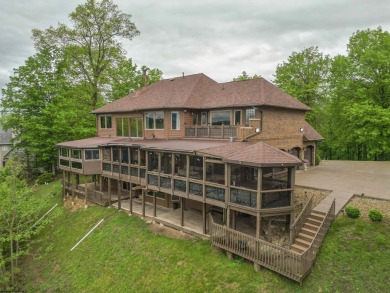 Welcome to your dream lakefront home! This stunning 5-bedroom, 4 on Mountain View Golf Course in West Virginia - for sale on GolfHomes.com, golf home, golf lot