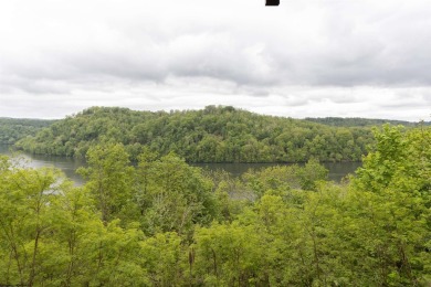 Welcome to your dream lakefront home! This stunning 5-bedroom, 4 on Mountain View Golf Course in West Virginia - for sale on GolfHomes.com, golf home, golf lot