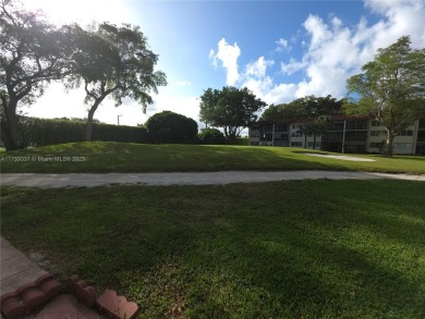 ***SELLER MOTIVATED***Charming 2-Bed, 2-Bath First-Floor Condo on Hollybrook Golf and Tennis Club  in Florida - for sale on GolfHomes.com, golf home, golf lot