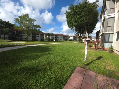 ***SELLER MOTIVATED***Charming 2-Bed, 2-Bath First-Floor Condo on Hollybrook Golf and Tennis Club  in Florida - for sale on GolfHomes.com, golf home, golf lot
