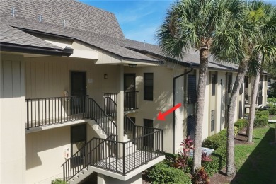 Partially furnished, FIRST FLOOR golfers dream! Favorited floor on Vista Plantation Golf Club in Florida - for sale on GolfHomes.com, golf home, golf lot