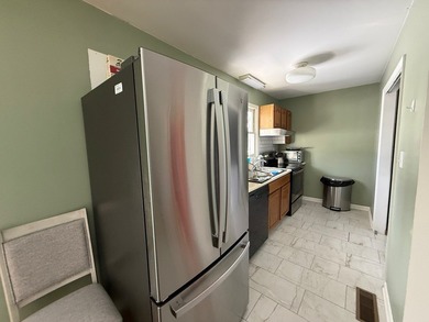 1 bedroom/1 bath villa within a short distance to Small Talk on Glade Springs Resort Golf Course in West Virginia - for sale on GolfHomes.com, golf home, golf lot