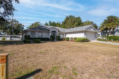 This charming 3/2/2 home built in 2001 offers 1,725 sq. ft. of on Inverness Golf and Country Club in Florida - for sale on GolfHomes.com, golf home, golf lot