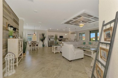 *Live like you're on Vacation* in this Luxurious Modern Coach on Plantation Golf and Country Club in Florida - for sale on GolfHomes.com, golf home, golf lot